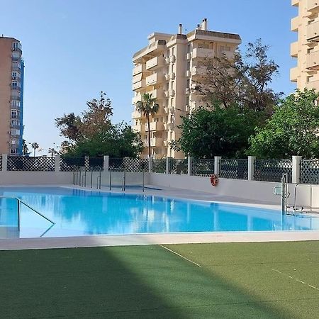 Elegante Alojamiento Con Piscina A 200 M Del Mar. Apartment Benalmádena Exterior foto