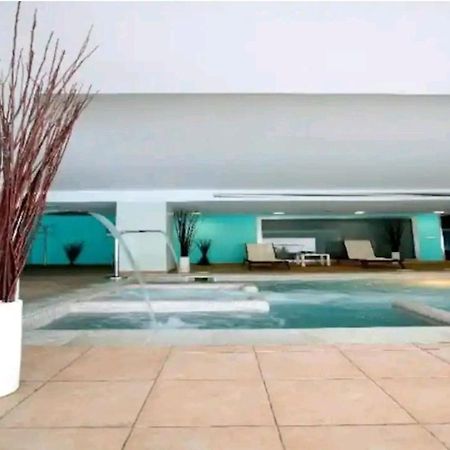 Elegante Alojamiento Con Piscina A 200 M Del Mar. Apartment Benalmádena Exterior foto