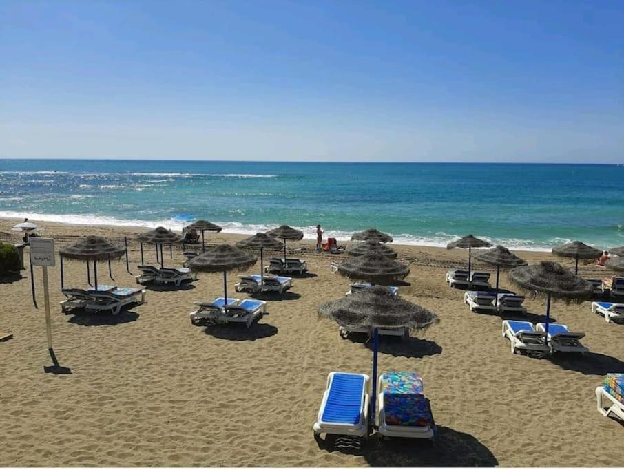 Elegante Alojamiento Con Piscina A 200 M Del Mar. Apartment Benalmádena Exterior foto