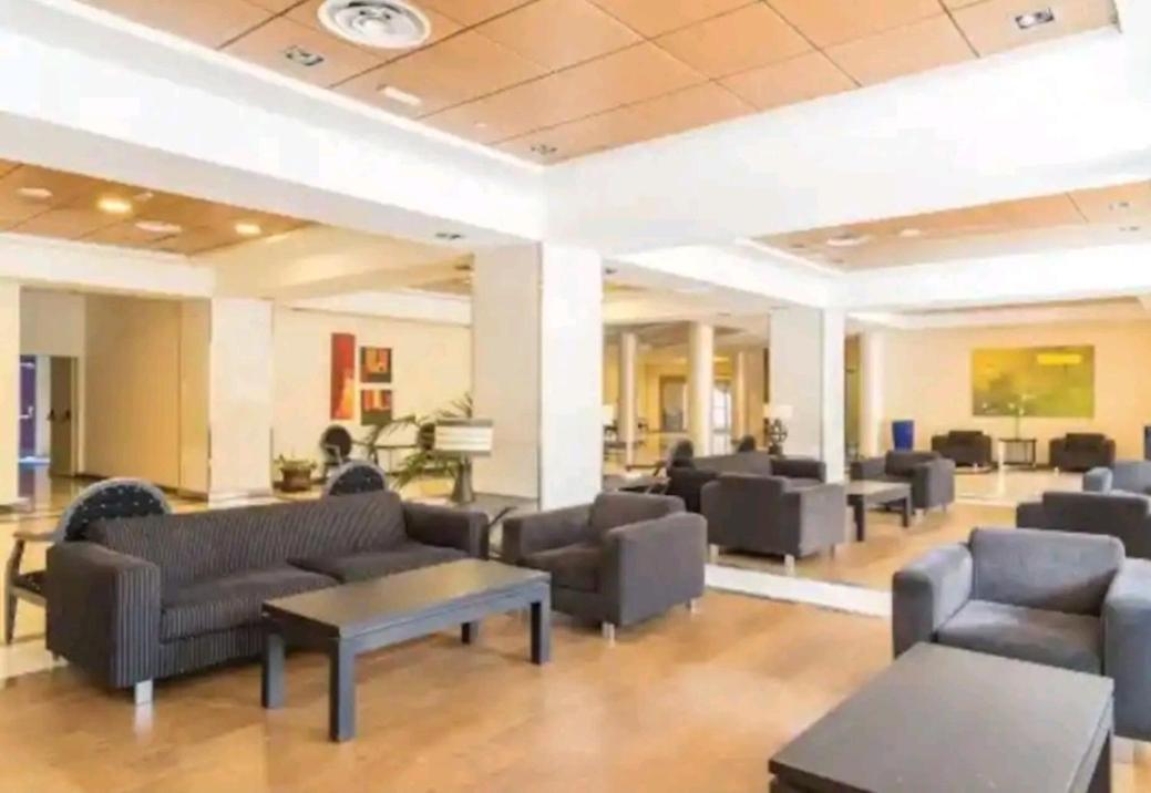 Elegante Alojamiento Con Piscina A 200 M Del Mar. Apartment Benalmádena Exterior foto