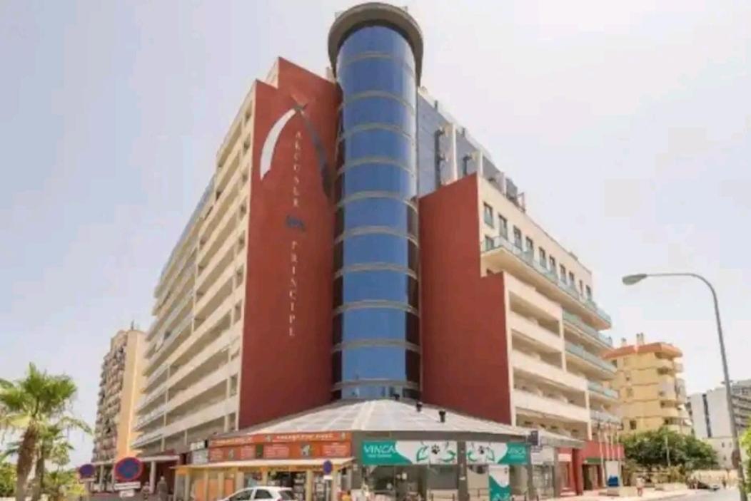 Elegante Alojamiento Con Piscina A 200 M Del Mar. Apartment Benalmádena Exterior foto