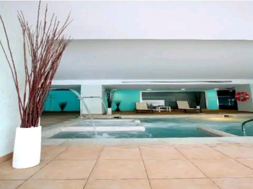 Elegante Alojamiento Con Piscina A 200 M Del Mar. Apartment Benalmádena Exterior foto